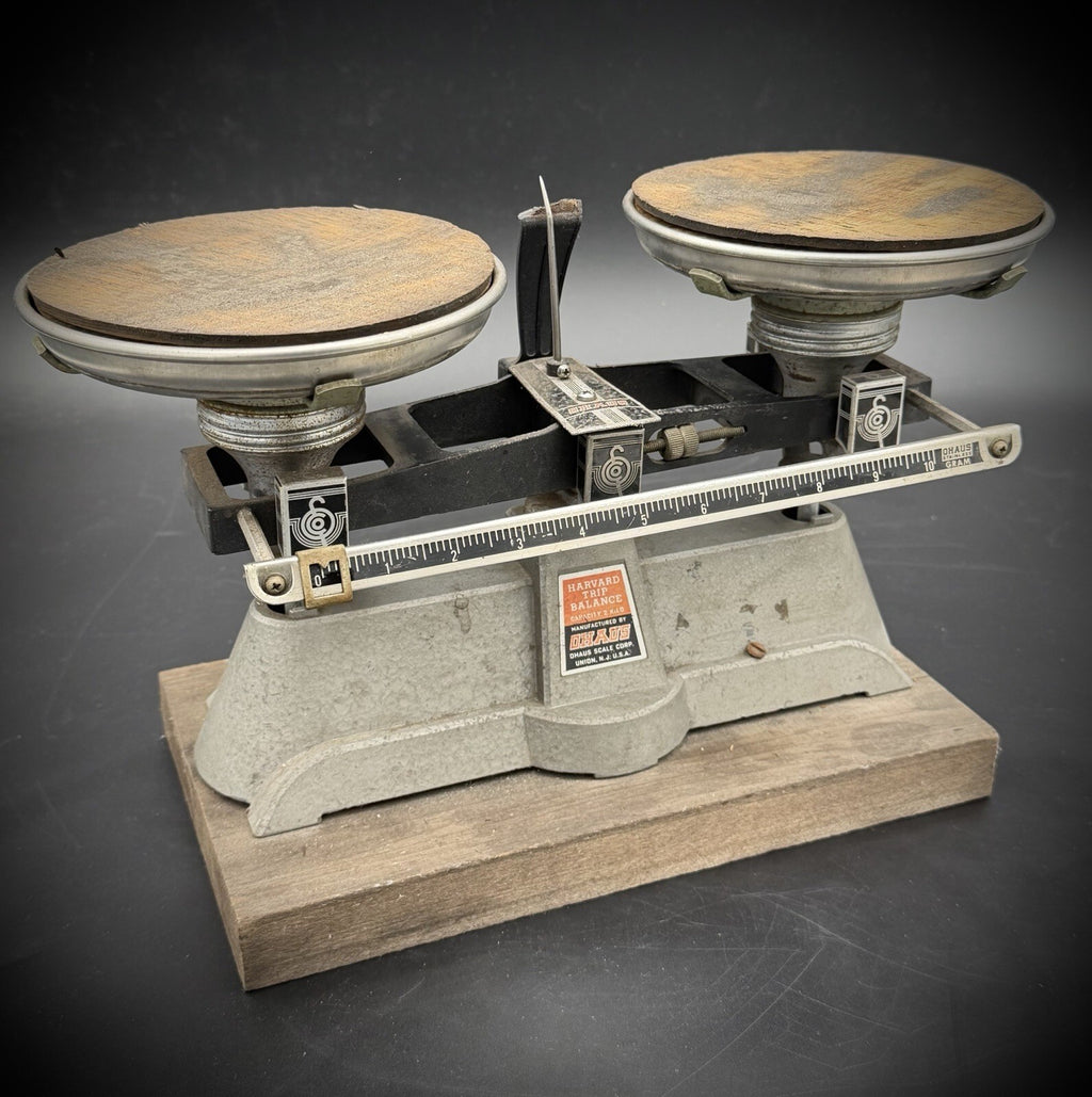 Vintage Ohaus Harvard Trip Balance Scale 2kg Capacity Laboratory Industrial