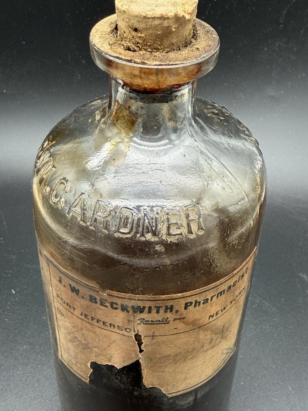 Antique R.W. Gardner New York Apothecary Bottle J.W. Beckwith Pharmacist Medical