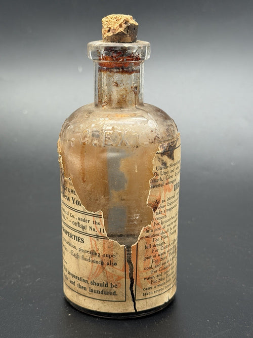 Antique 1900s Dark Pinus Rio Chemical Co New York Quack Medicine Bottle & Label