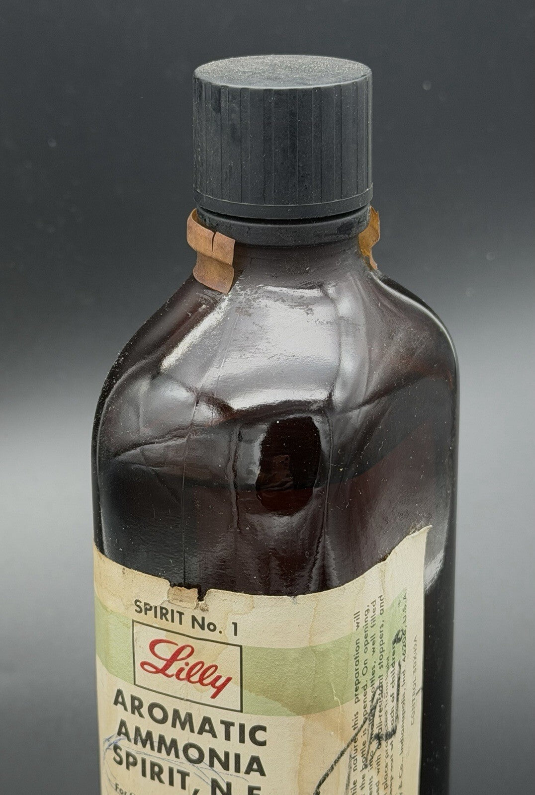 Vintage Eli Lilly Aromatic Ammonia Spirit N.F. 16 Fl. Oz. Amber Glass Bottle