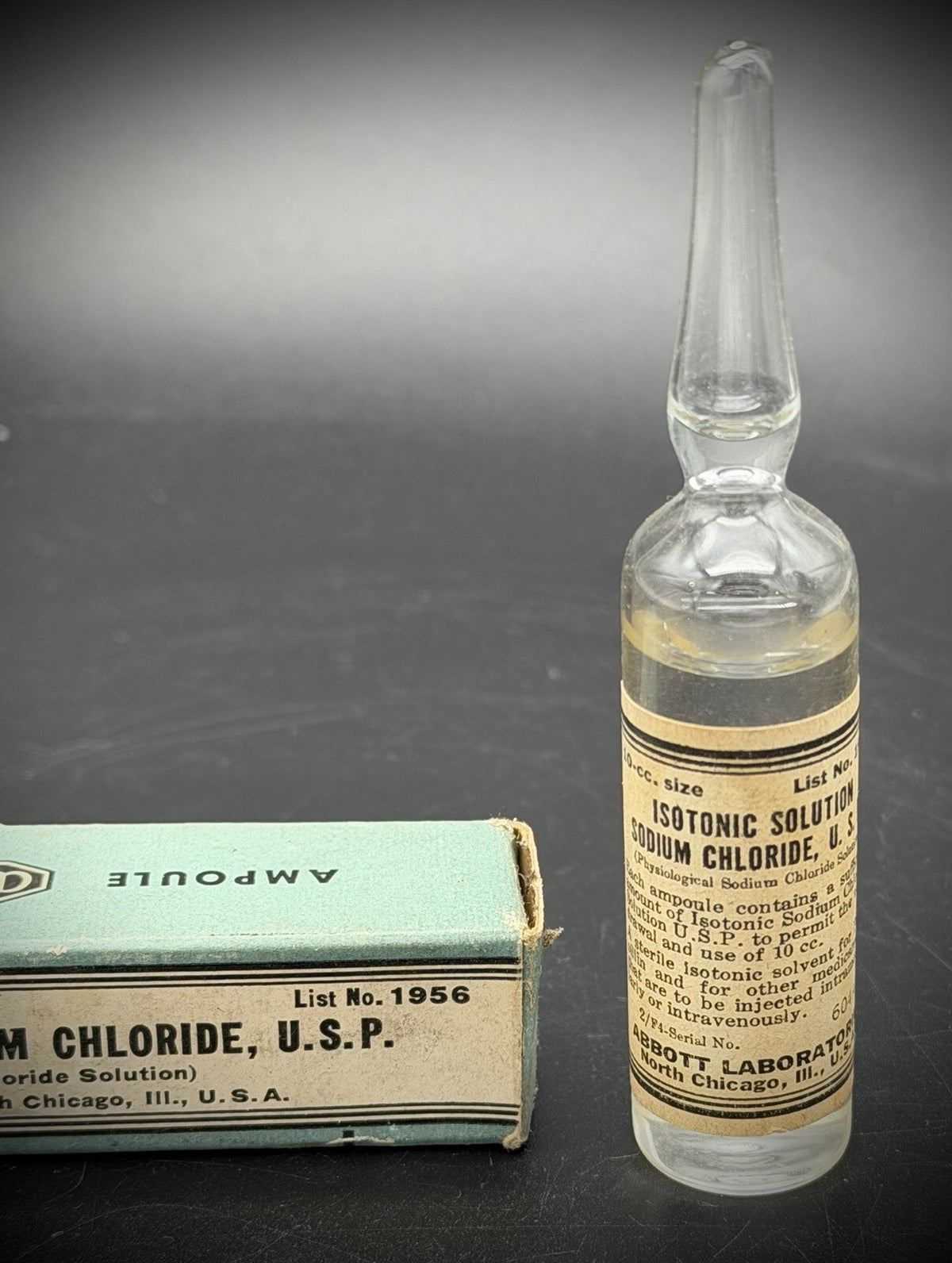Antique Abbott Isotonic Sodium Chloride Saline Ampoule Box Medical