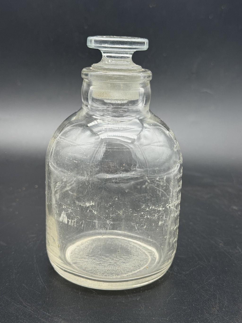 Antique Apothecary Graduated Bottle Glass Stopper 200 CC Pharmacy Lab Vtg