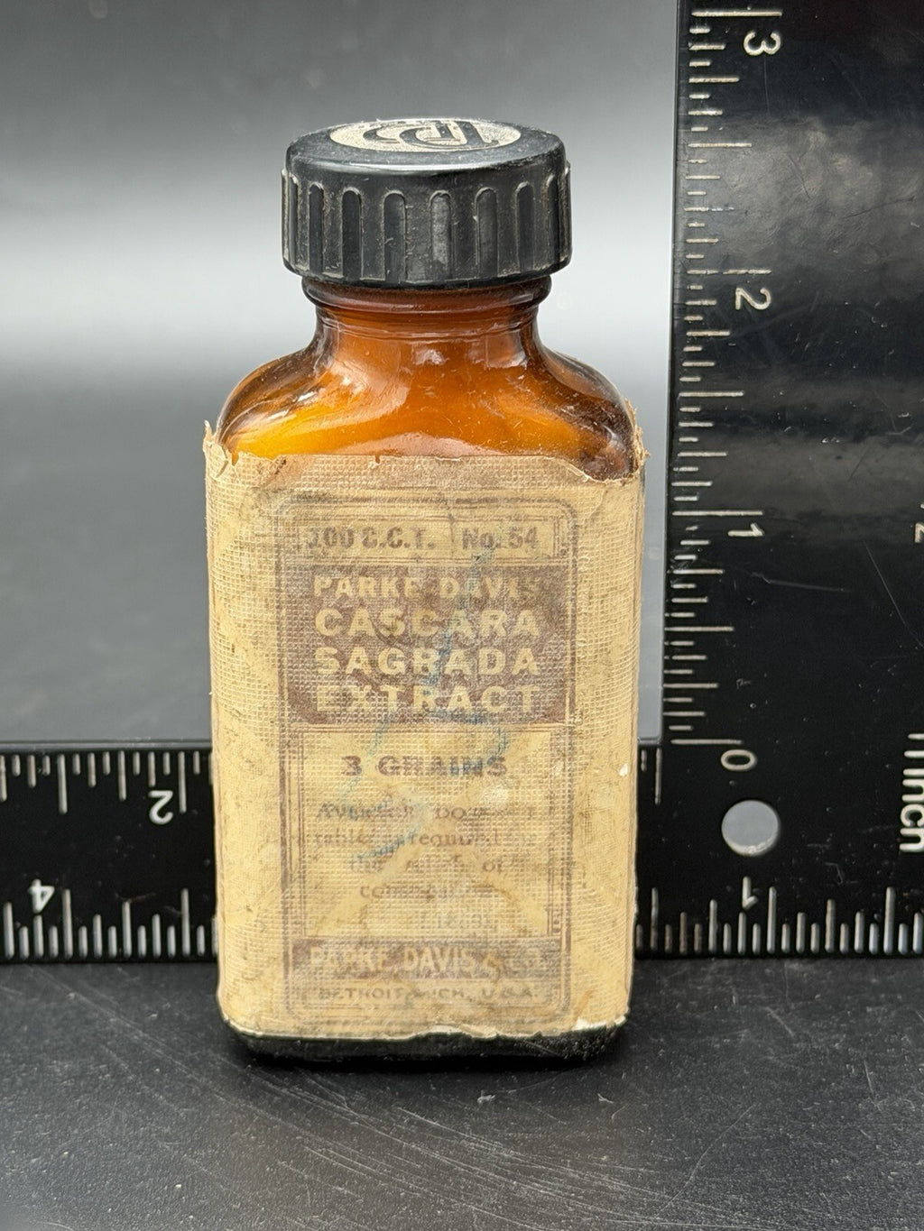 Antique Parke Davis Cascara Sagrada Extract 3 Grains Amber Glass Medicine Bottle