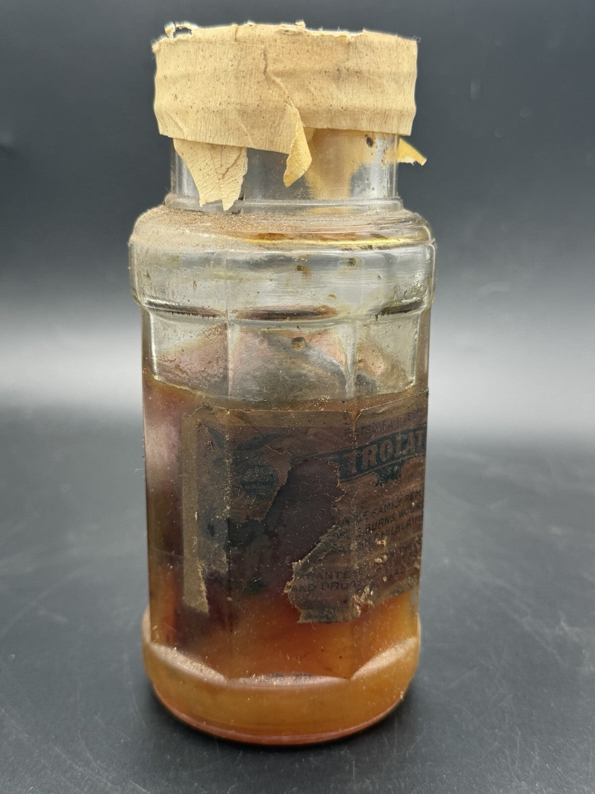 Antique Petrolatum U.S.P. Jelly Amber Bottle w/ Original Label & Sealed Top