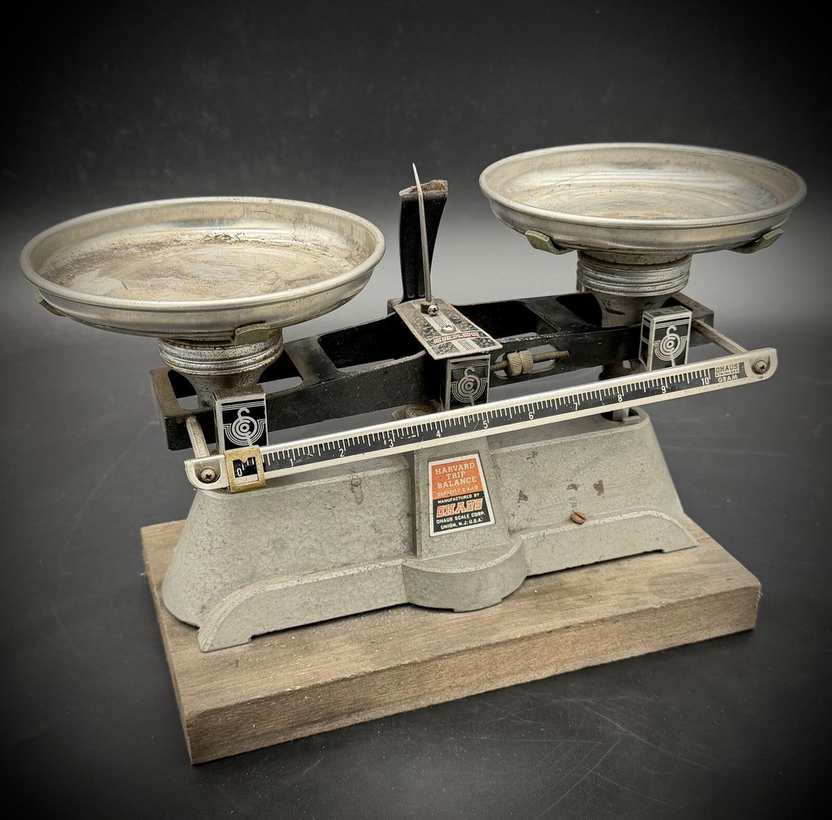 Vintage Ohaus Harvard Trip Balance Scale 2kg Capacity Laboratory Industrial