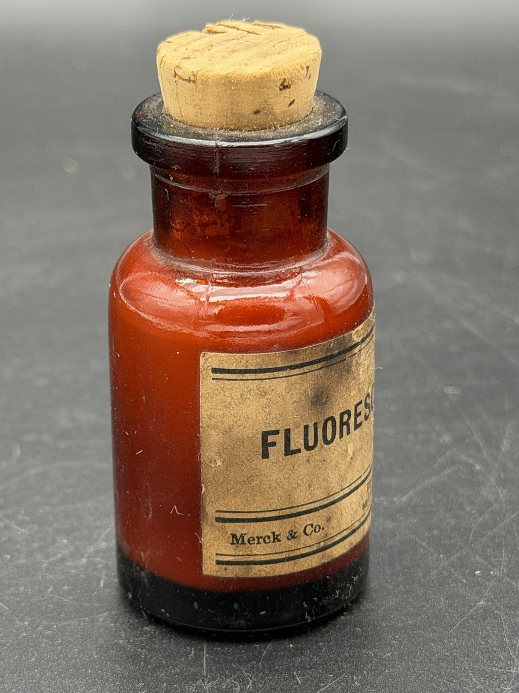 Antique Merck & Co. Fluorescein 1/8 Oz Amber Glass Apothecary Bottle w/ Cork