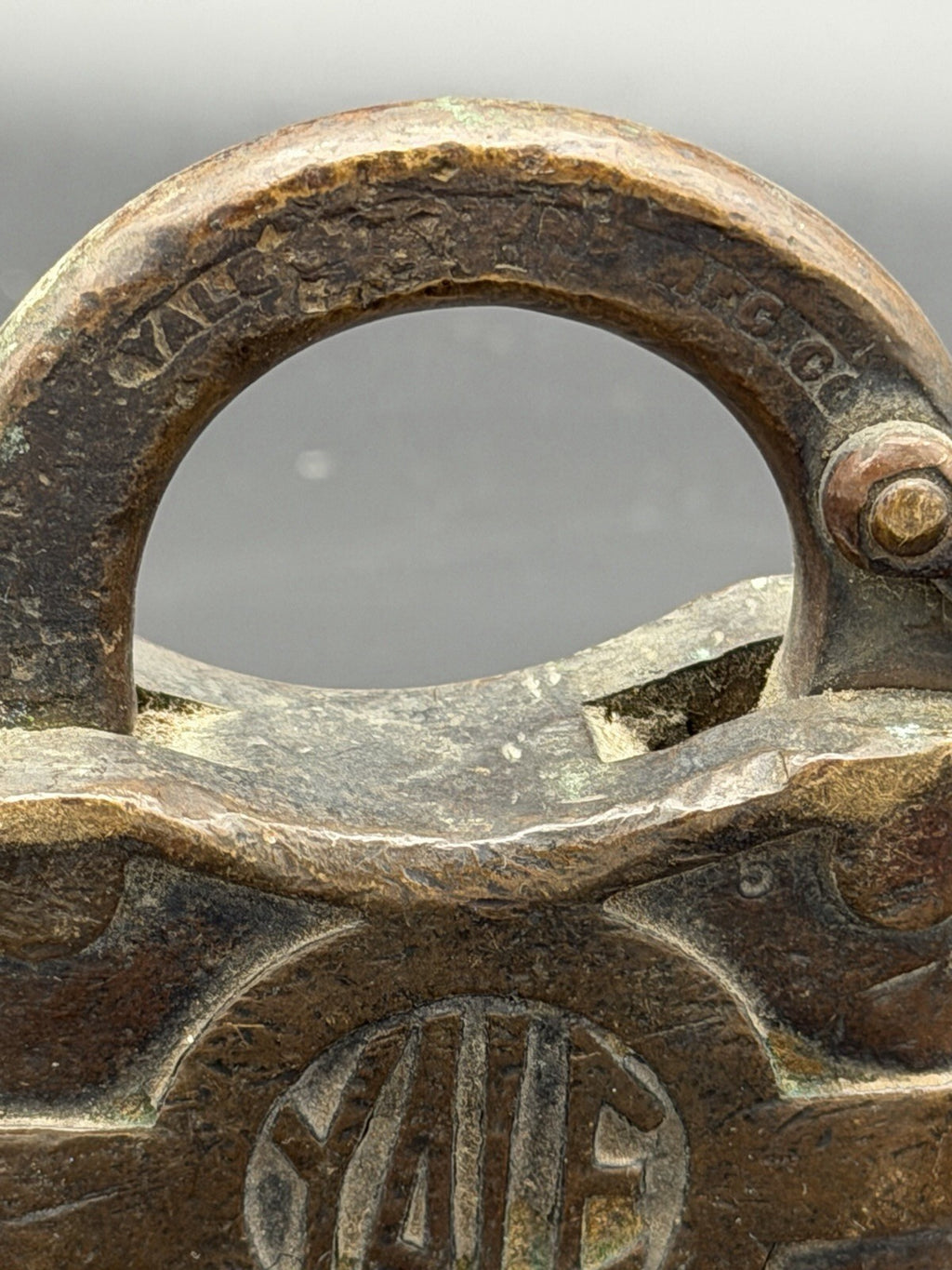 Antique Brass Yale and Towne Mfg Co Padlock Shackle Link Stamford Conn Y&T