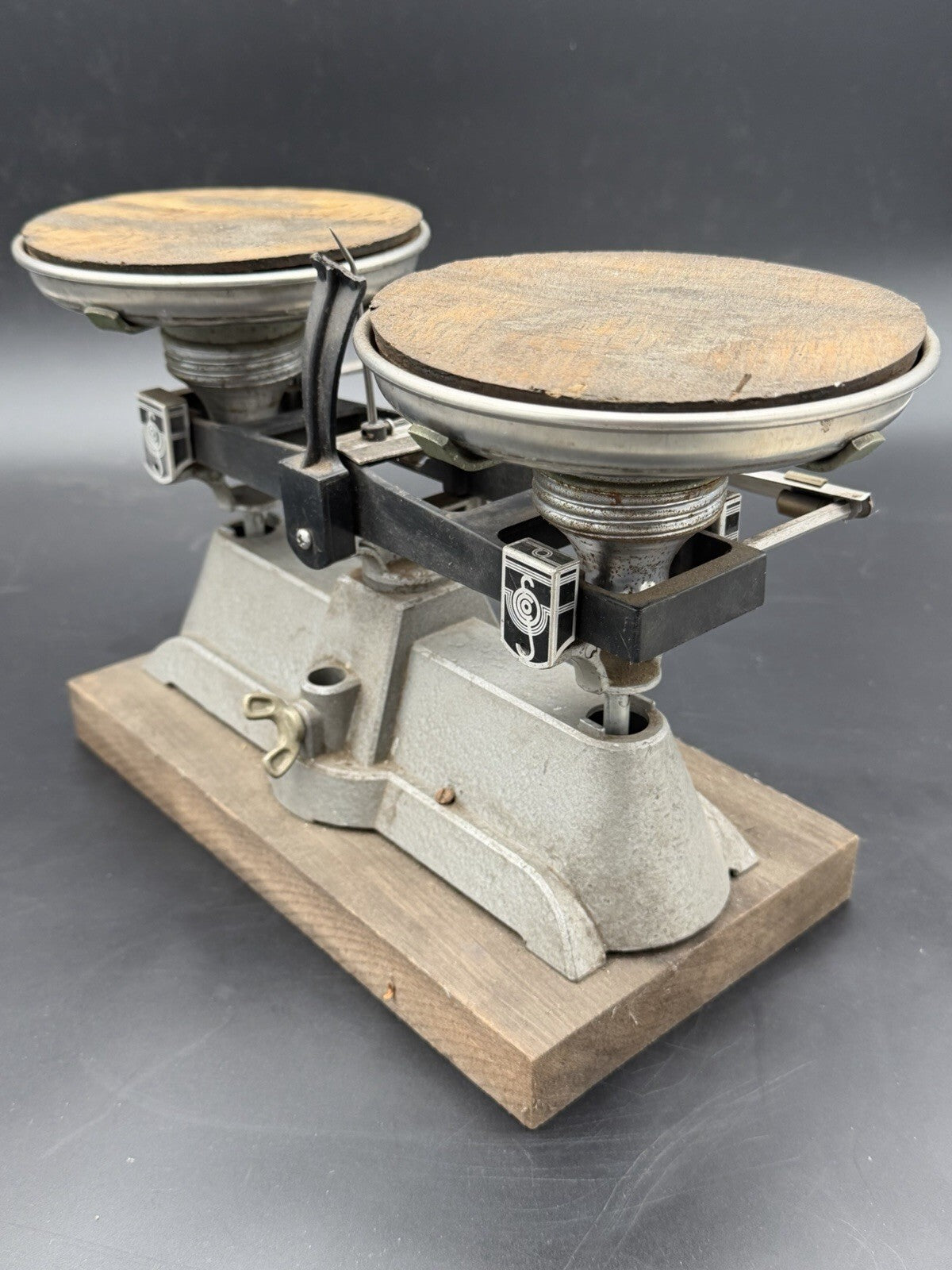 Vintage Ohaus Harvard Trip Balance Scale 2kg Capacity Laboratory Industrial