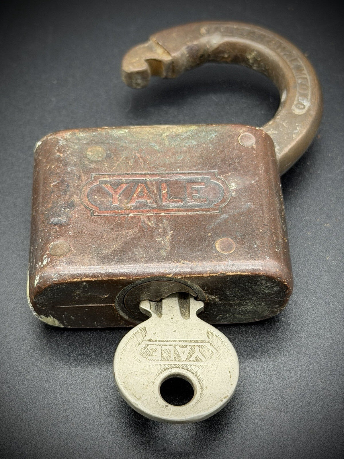 Vintage Antique Yale and Towne Mfg Co Padlock Working Stamford Conn USA Brass Lock