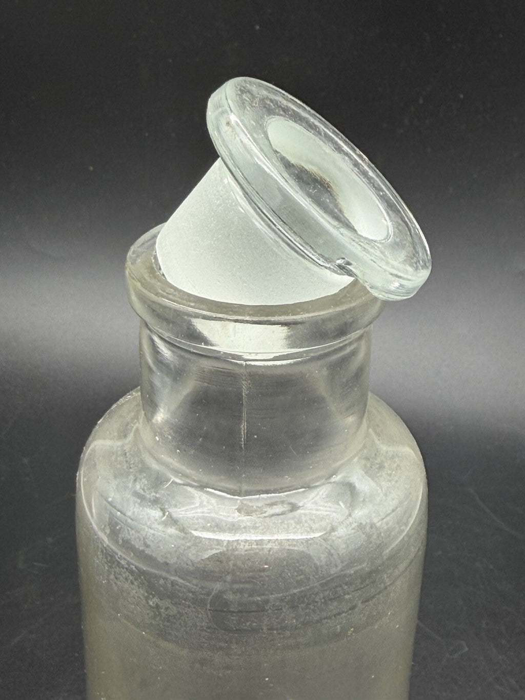 Antique Clear Glass Apothecary Jar Ground Stopper Pharmacy Bottle 504 Vintage