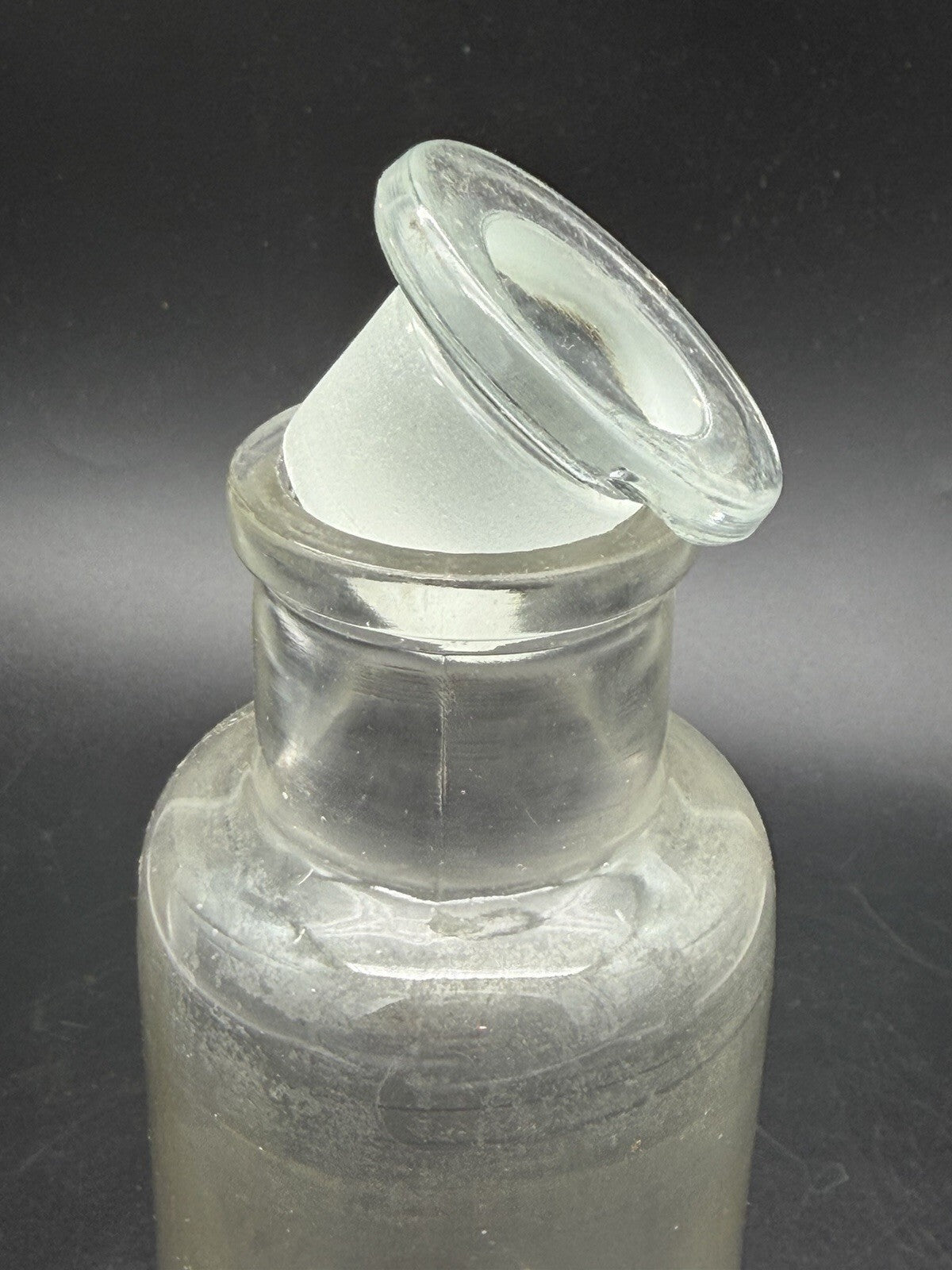 Antique Clear Glass Apothecary Jar Ground Stopper Pharmacy Bottle 504 Vintage