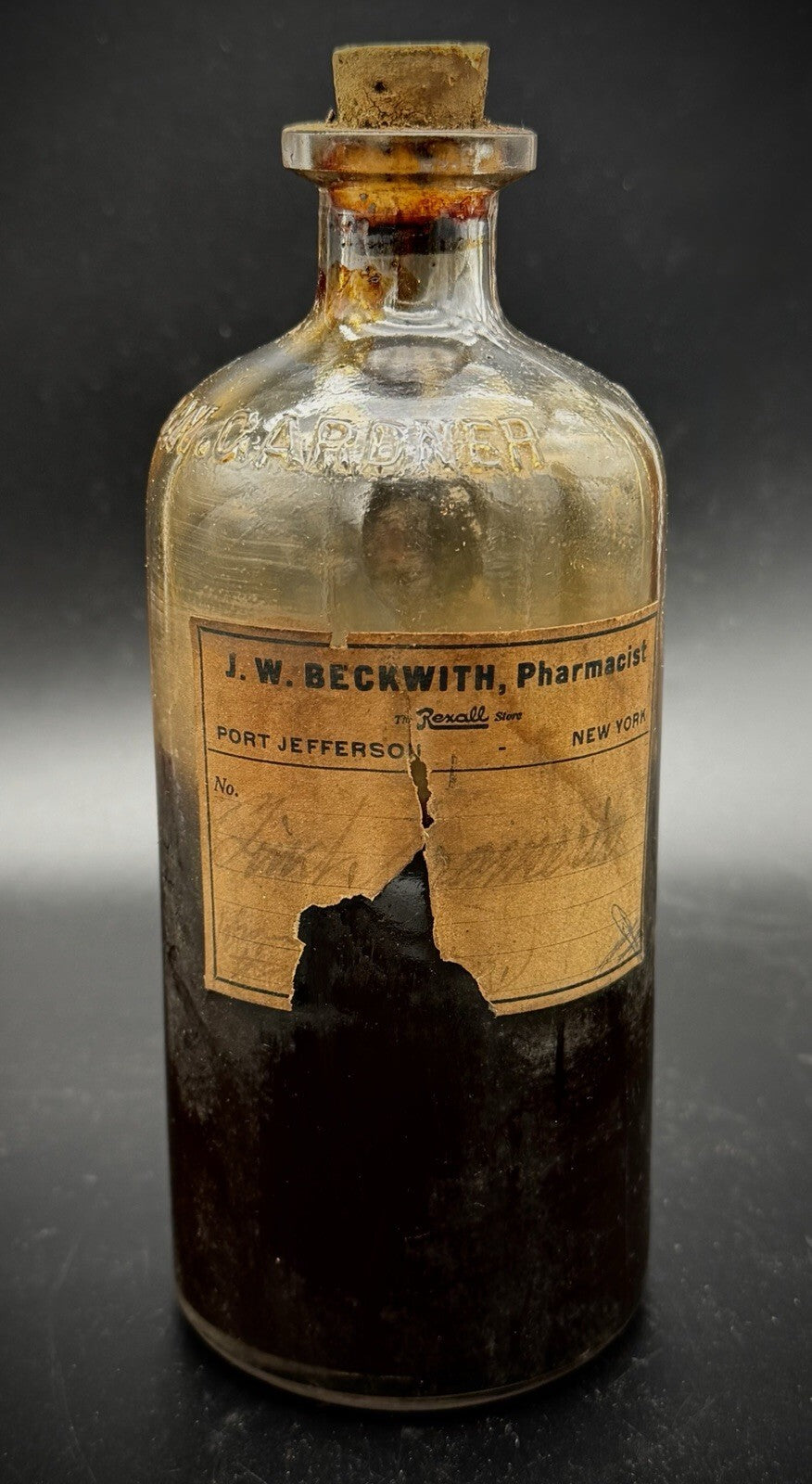 Antique R.W. Gardner New York Apothecary Bottle J.W. Beckwith Pharmacist Medical