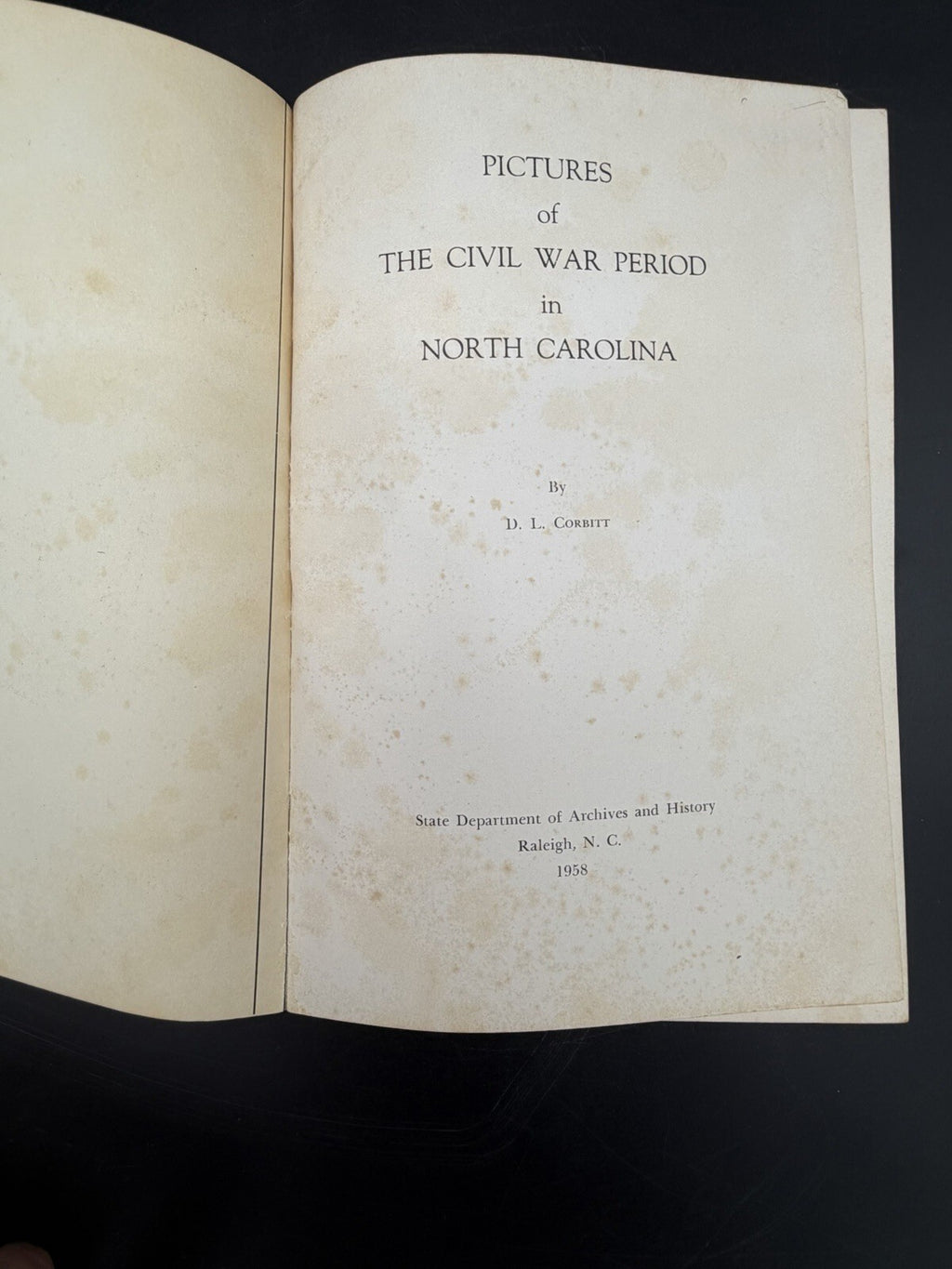 1958 Pictures of the Civil War Period in North Carolina Booklet Foldout Map