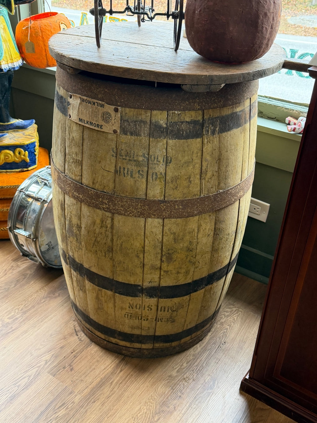 Antique Vintage Eastern States "Milkmore" Wooden Barrel with Round Lid Table Top