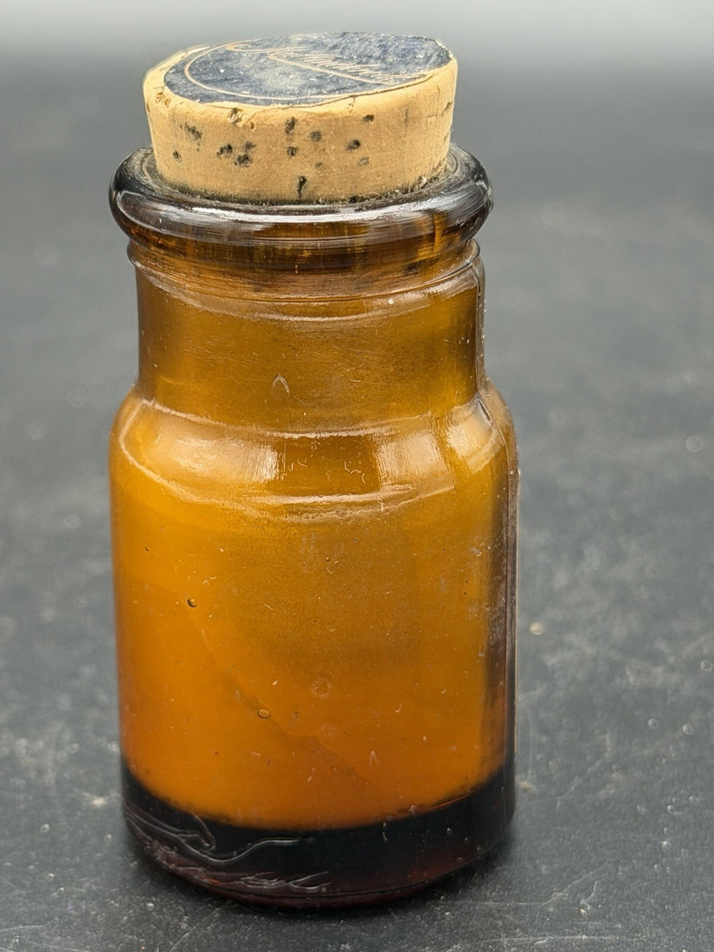 Antique Mallinckrodt Mercury Oxide Yellow 1 Oz Amber Glass Bottle w Contents