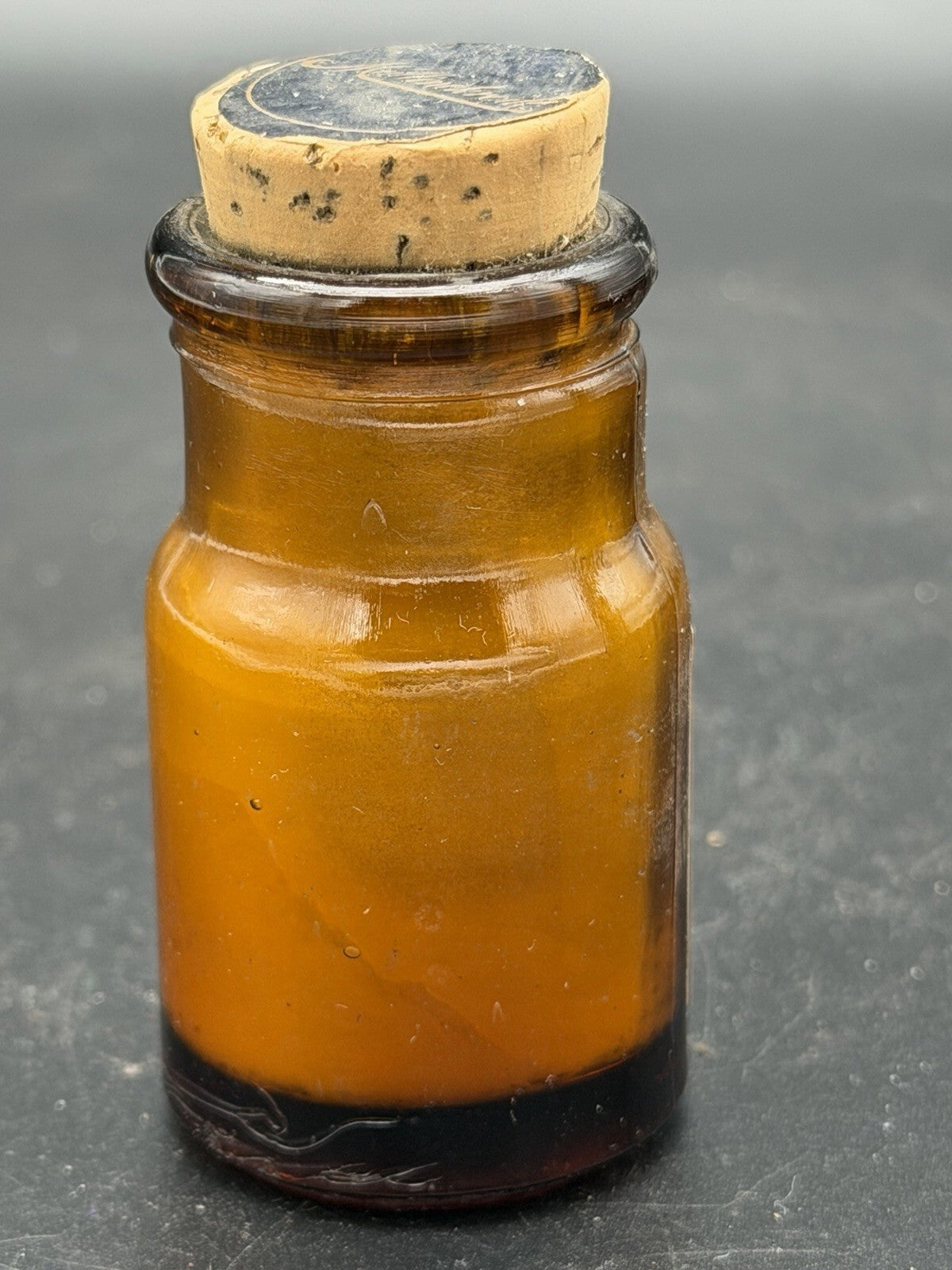 Antique Mallinckrodt Mercury Oxide Yellow 1 Oz Amber Glass Bottle w Contents