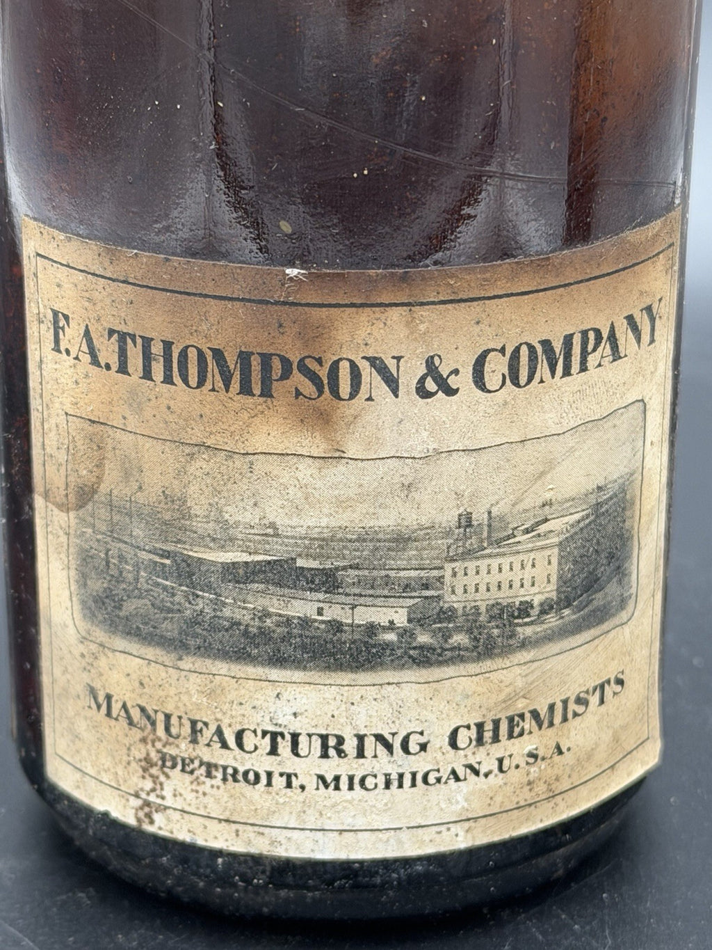 Antique F.A. Thompson Capsicum Amber Glass Apothecary Bottle Detroit Label