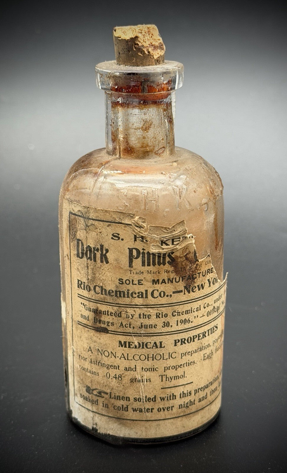 Antique 1900s Dark Pinus Rio Chemical Co New York Quack Medicine Bottle & Label