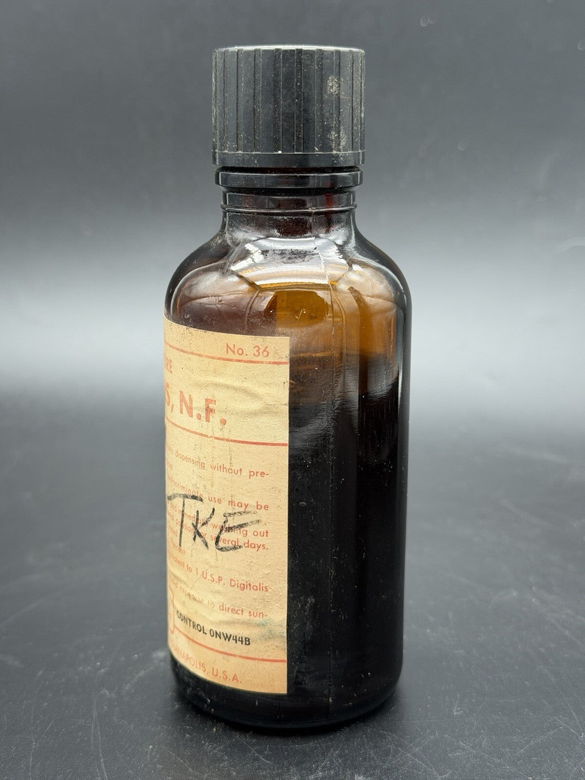 Vintage Eli Lilly Tincture Digitalis N.F. 4 Fl. Oz. Amber Glass Poison Bottle