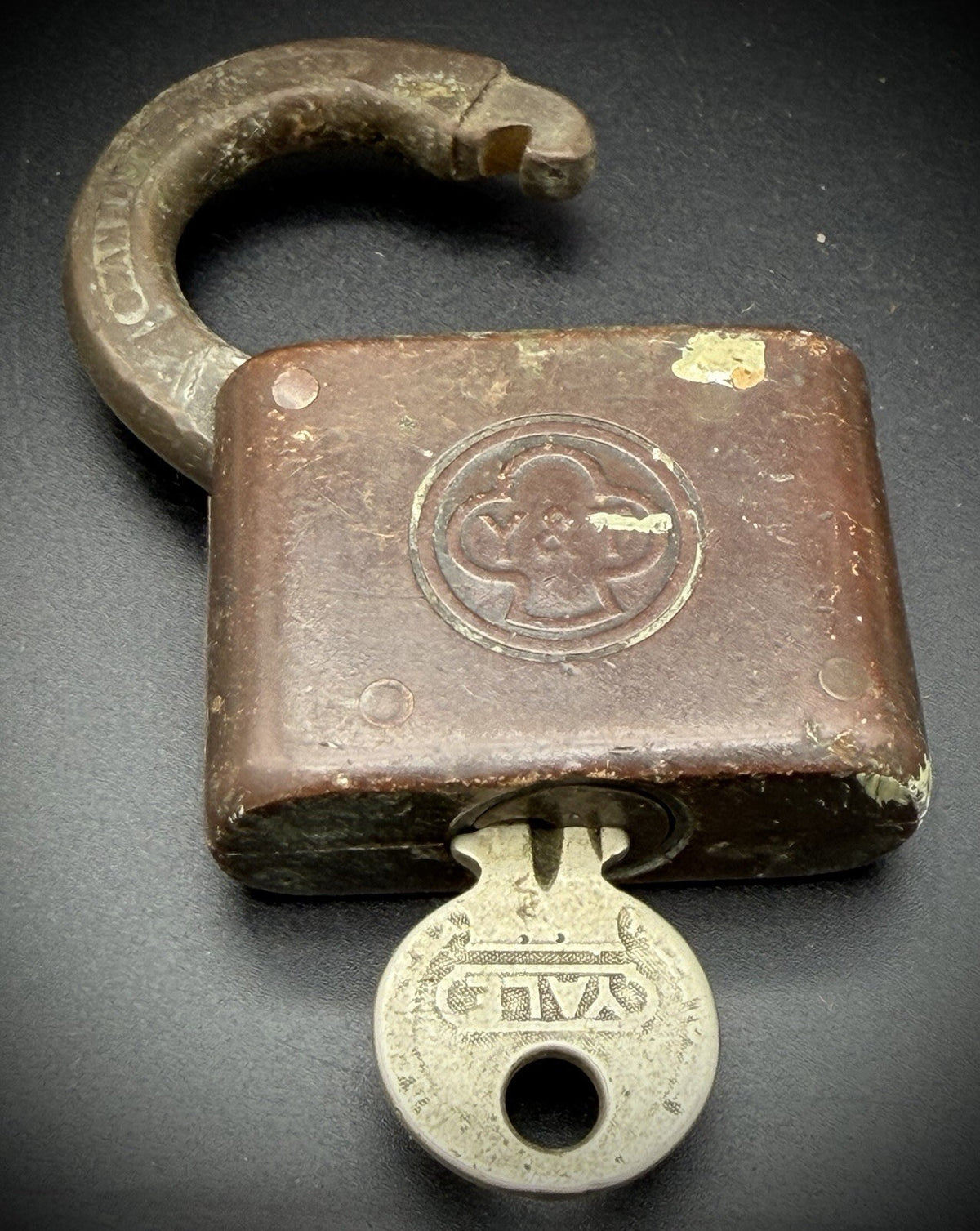 Vintage Antique Yale and Towne Mfg Co Padlock Working Stamford Conn USA Brass Lock