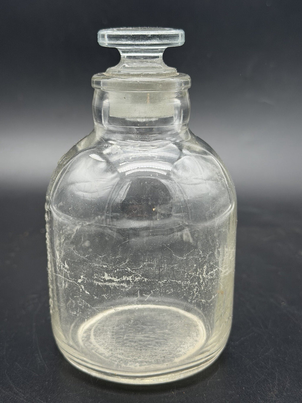 Antique Apothecary Graduated Bottle Glass Stopper 200 CC Pharmacy Lab Vtg