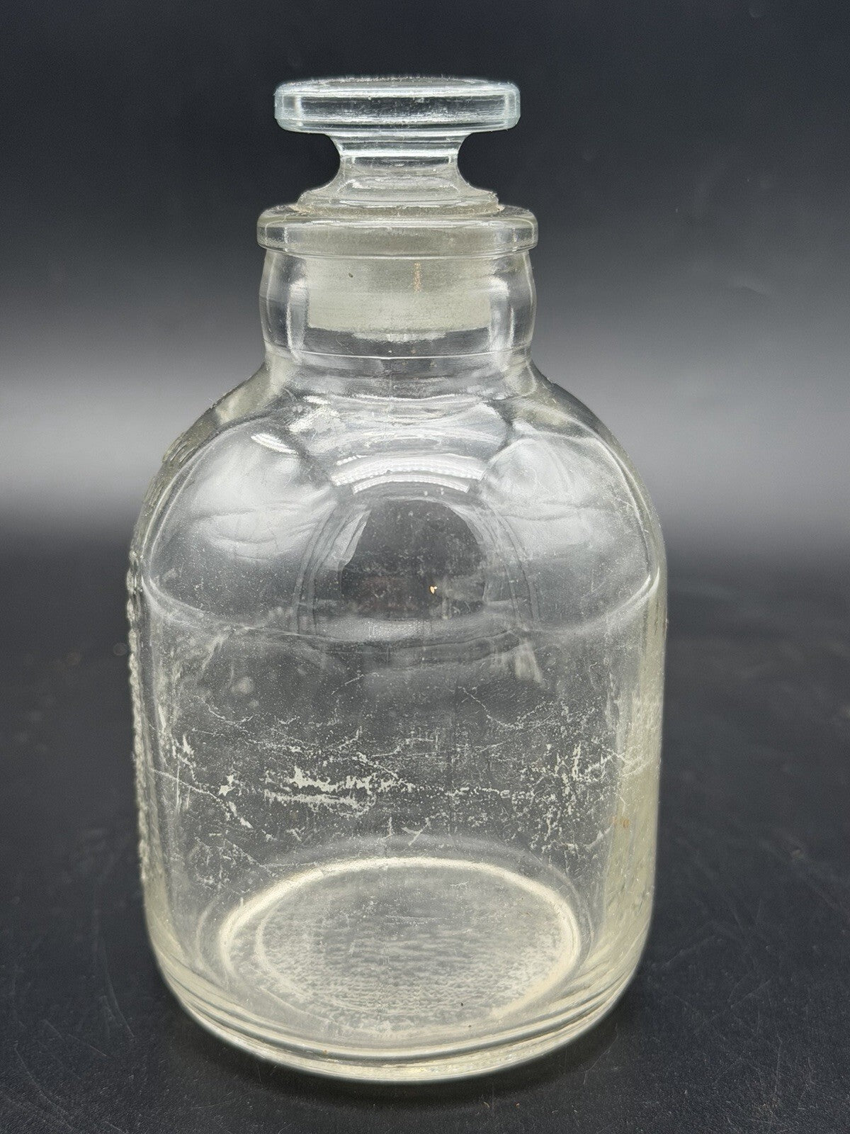 Antique Apothecary Graduated Bottle Glass Stopper 200 CC Pharmacy Lab Vtg