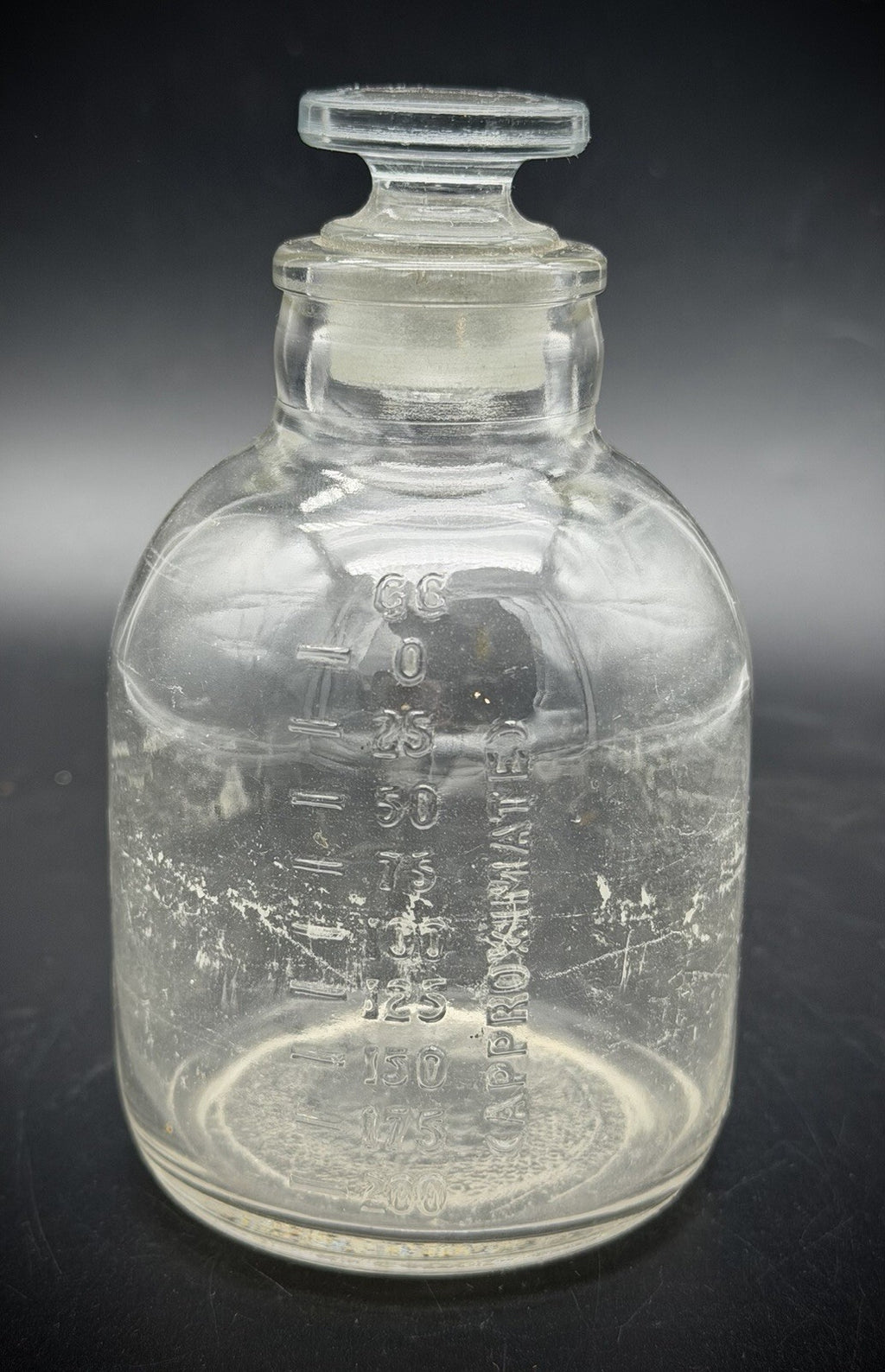 Antique Apothecary Graduated Bottle Glass Stopper 200 CC Pharmacy Lab Vtg