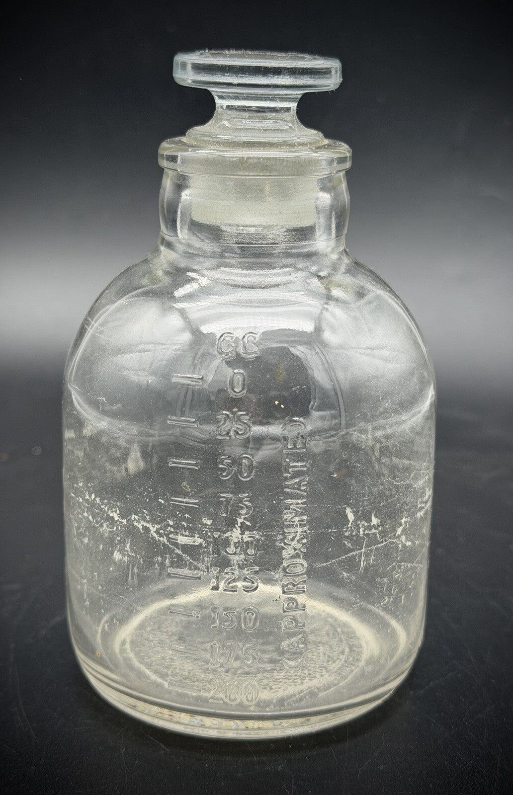 Antique Apothecary Graduated Bottle Glass Stopper 200 CC Pharmacy Lab Vtg